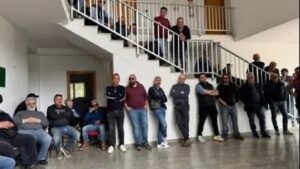 Vertenza Consorzio Bonifica 3: lavoratori rivendicano il pagamento di tre mensilità. L’intervento di sindacalisti, sindaci, politici.